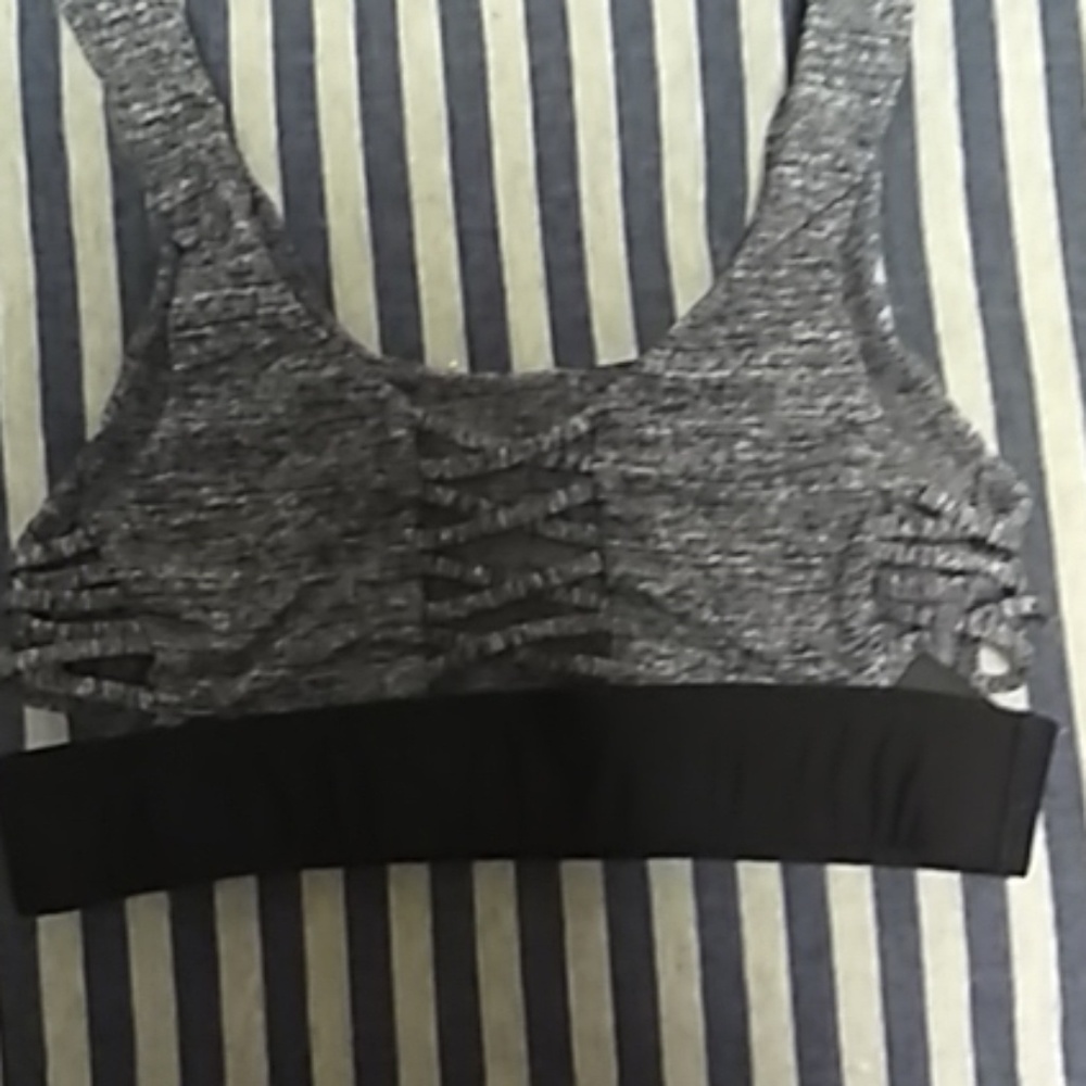 Pink Sportsbra - Picture 3 of 3